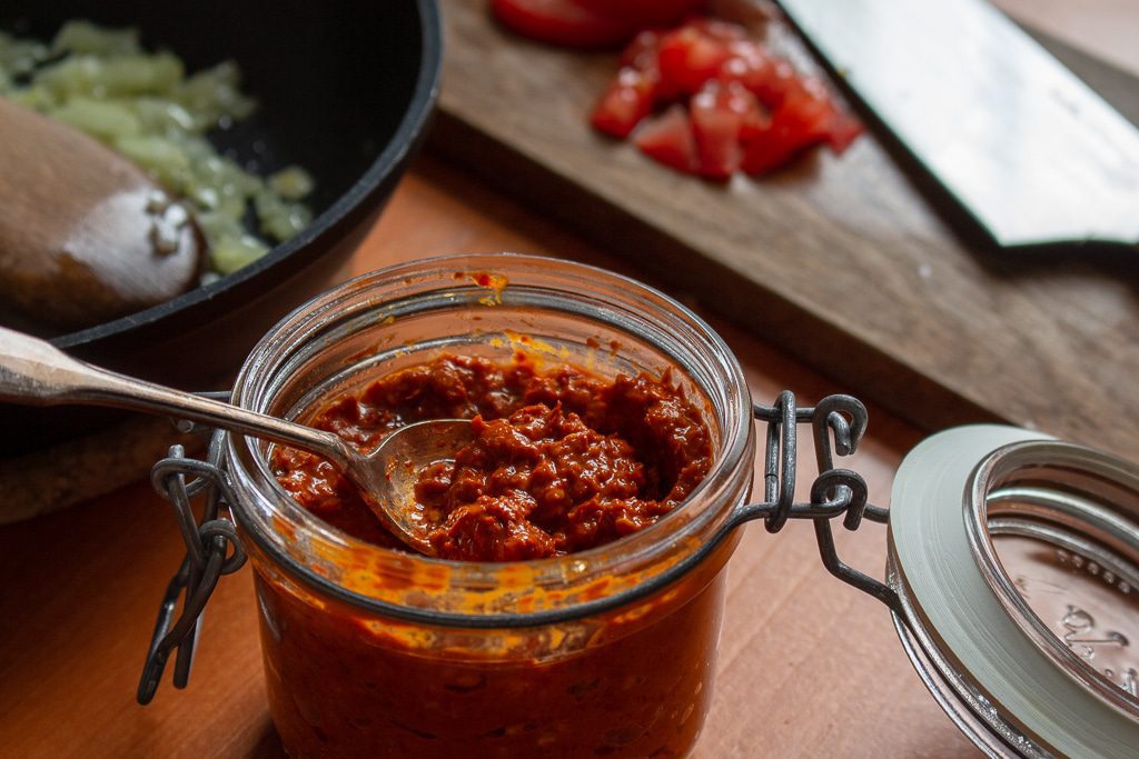 Harissa à l'eau de rose  Pâte de piment aromatique d'Orient